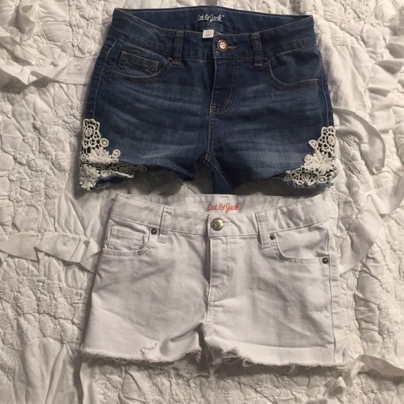 NWOT- 2 Pairs of Cat&Jack cut off denim shorts - Picture 1 of 4
